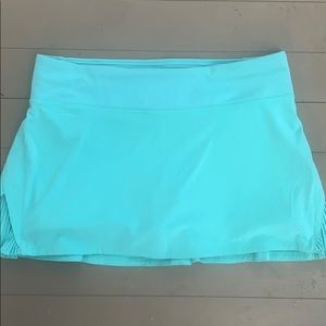 Lululemon Play off the Pleats skirt 8 reg